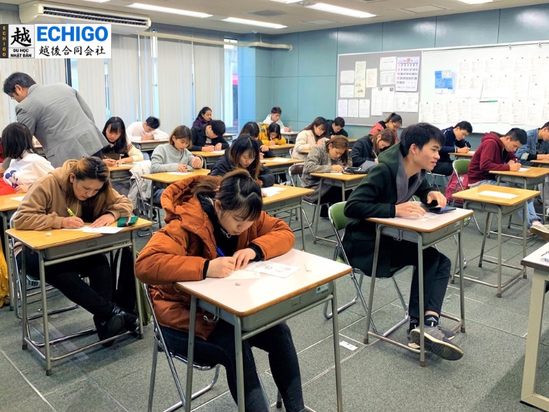 Lựa chọn trường có học phí vừa phải