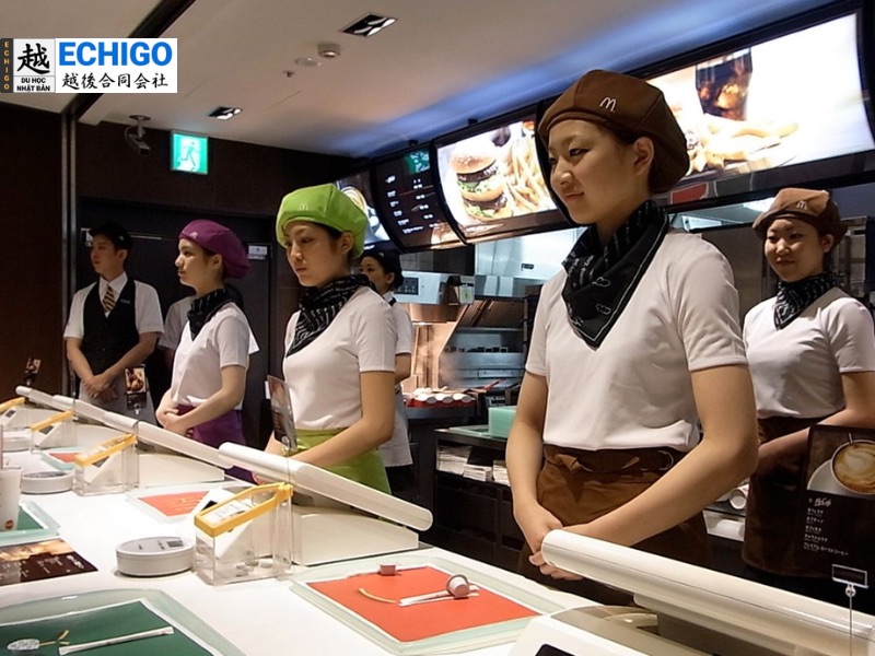 Du học sinh được làm thêm 28 giờ/tuần để tăng thu nhập và trang trải chi phí